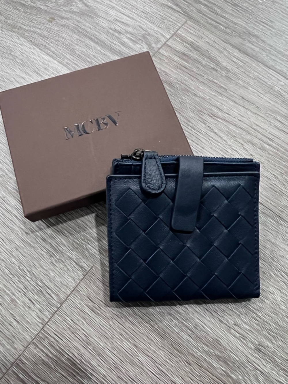 Men’s Woven Leather Wallet - Navy Blue Unisex  intrecciato weave